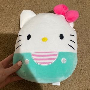 hello kitty squishmallow